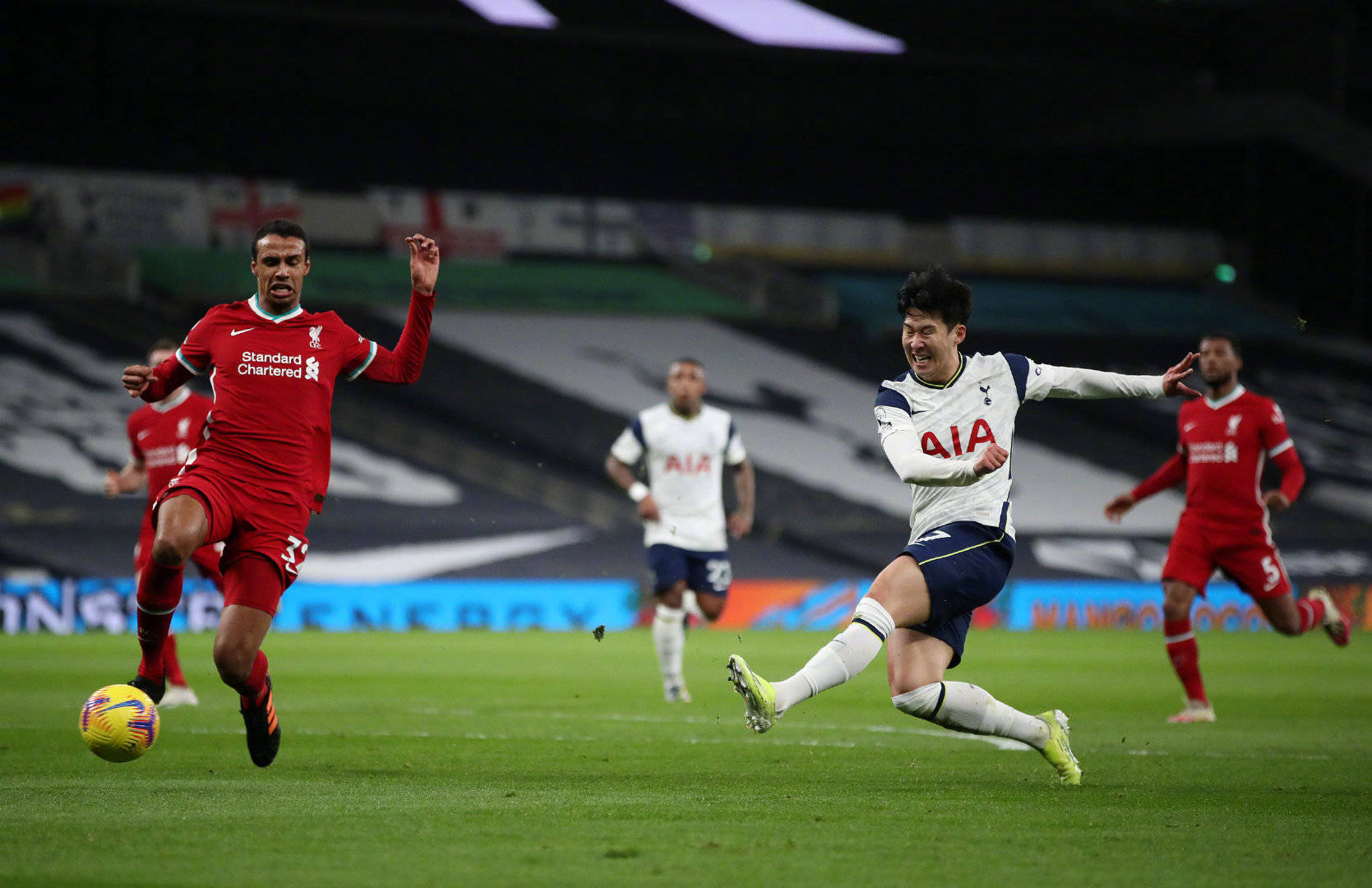 体育英超：握手言和 布伦特福德1-1曼联